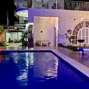 Konukevi Oasis, Luksor